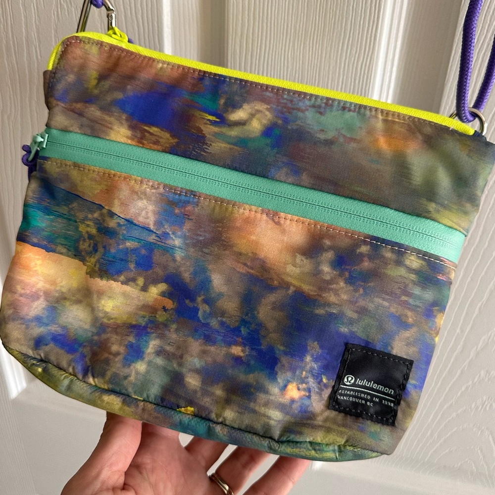 Lululemon Patch logo crossbody